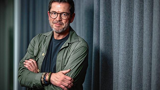 Karl-Theodor zu Guttenberg, 51, hat als Verteidigungsminister zunächst eine glänzende Karriere hingelegt, wurde sogar als ...