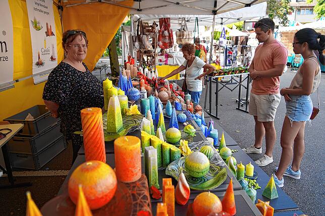Bild 8: Bunte Vielfalt auf dem Marktplatz