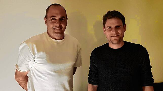 Zuversichtlich: Daniel Pietzke (links) wird im Sommer neuer Trainer beim SV Buch. Dessen Sportchef Denys Martini freut sich, einen ...