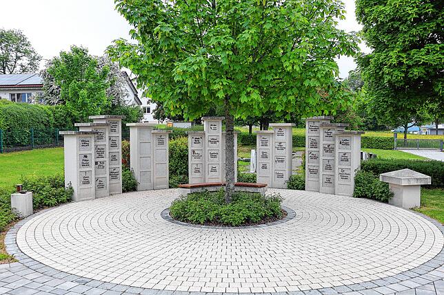 Die Bestattungsform in den Urnenkammern der Urnenstelen-Wand gegenüber der Aussegnungshalle hat in den vergangenen Jahren großen ...