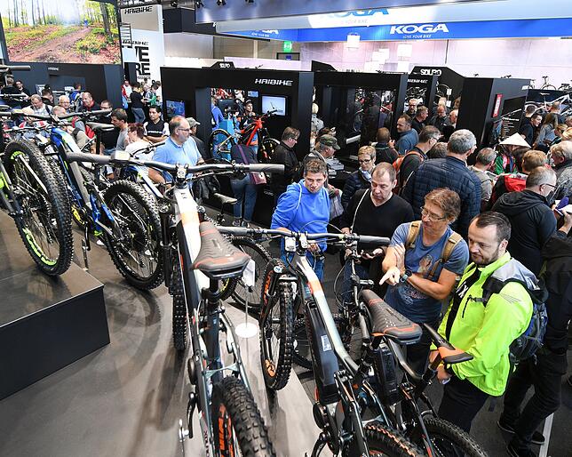 Branchenkenner sehen die Fahrradmesse Eurobike in der Krise.
