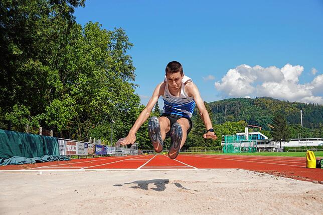Punktlandung: Luan Kummle (U16) vom TV Wehr sprang bei der Kader-Sichtung in Stuttgart-Bad Cannstatt erstmals 6,66 Meter.
