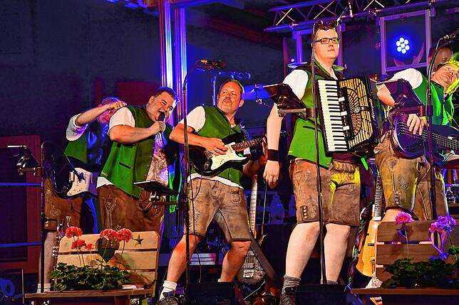 Bild 5: Tausende feiern beim Stadtfest