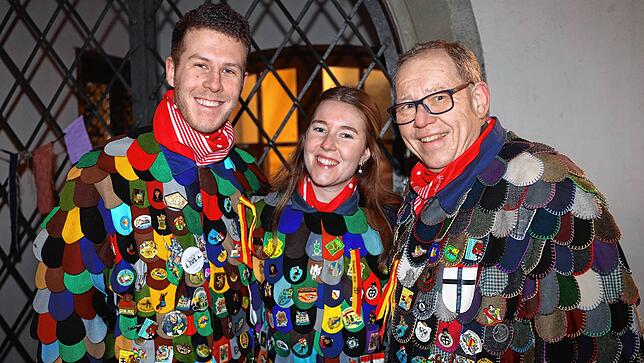 Bild 8: Mit dem Butzenlauf wird die Straßenfasnacht eingeläutet