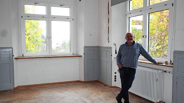 Rektor Andreas Geiger in seinem neuen Büro, das er bis spätestens Januar 2024 beziehen wird. Die Sanierungsarbeiten im Bestandsgebäude ...