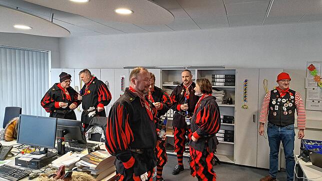 Bild 18: Fasnetstüble Donaueschingen: Die schönsten Bilder vom Schmutzigen Donnerstag in der SÜDKURIER-Redaktion