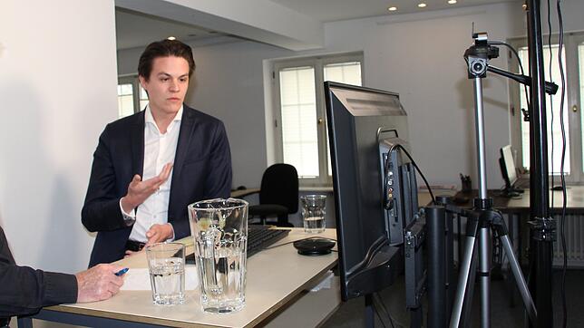 Bürgermeister Marian Schreier, hier bei einer digitalen Bürgerversammlung im April 2020.