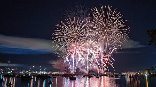 Bild 13: Seenachtfest Konstanz 2024: Die schönsten Fotos vom spektakulären Feuerwerk am Bodensee