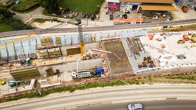 Es geht voran: Bei Allensbach entsteht für die neue Bundesstraße 33 derzeit der Tunnel Röhrenberg. Wenn der 2029 fertig ist, soll ...