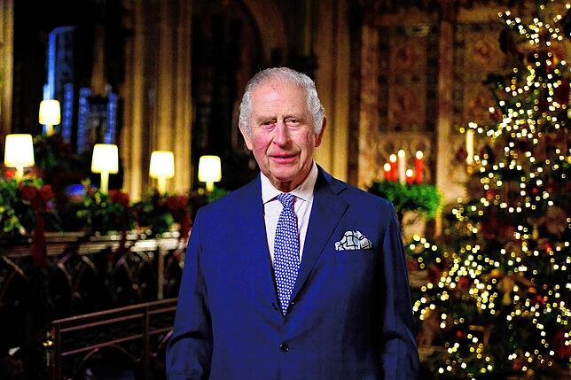 König Charles III. während der Aufzeichnung seiner ersten Weihnachtsansprache.