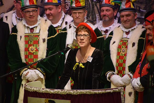 Bild 16: Bilder vom Empfang des Stockacher Narrengerichts von Annegret Kramp-Karrenbauer im Bürgerhaus