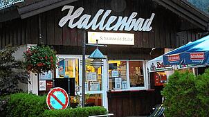 Die Gemeinde würde das ehemalige Hallenbad gerne komplett übernehmen. Doch die Gespräche mit dem Miteigentümer führen bislang nicht zum ...