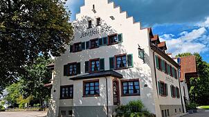 Die „Scheffellinde“ in Achdorf ist ein altehrwürdiges Gasthaus, das heute in 19. Familiengeneration geführt wird.