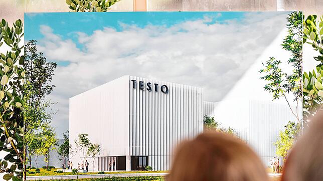Auch im Ausland entstehen Jobs: Darstellung eines neuen Testo-Produktionswerks in Portugal, das ab September 2025 mit 200 Mitarbeitern ...