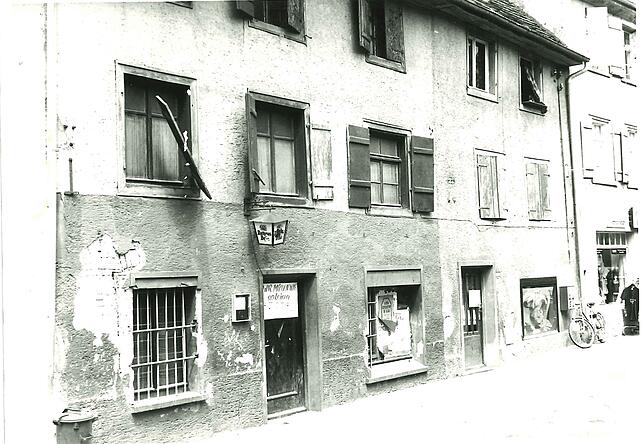 1980: Der letzte Wirt des Leierkastens, Helmut Treubel, hat das Lokal zum 30. Juni 1980 geschlossen. Jugendliche und junge Erwachsene ...