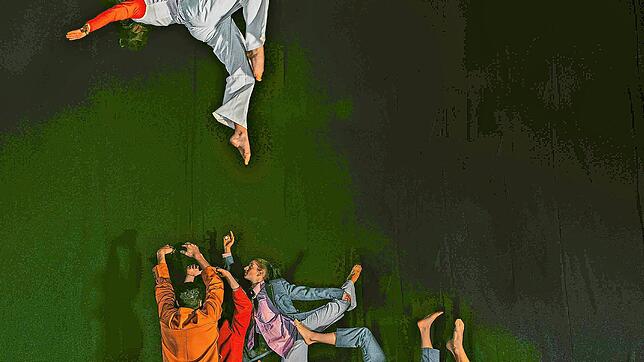 Das Foto fürs Plakat der Bunten Abende gestalten TV-Mitglieder selbst. Bild: Verein