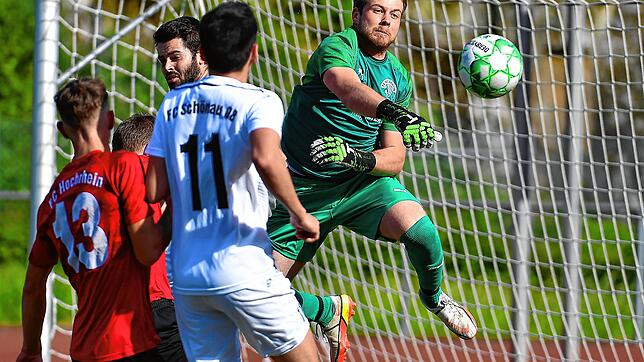 Im Fokus: Torwart Simon Krause steckt mit dem FC Hochrhein mitten drin im Abstiegskampf der Bezirksliga Hochrhein.