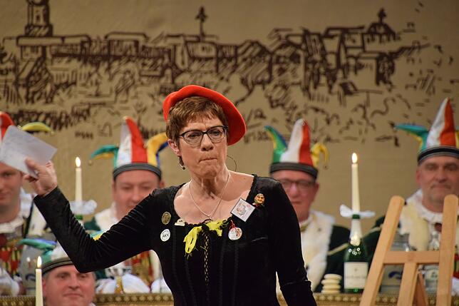 Bild 39: Bilder von der Narrengerichtsverhandlung gegen Annegret Kramp-Karrenbauer (1)
