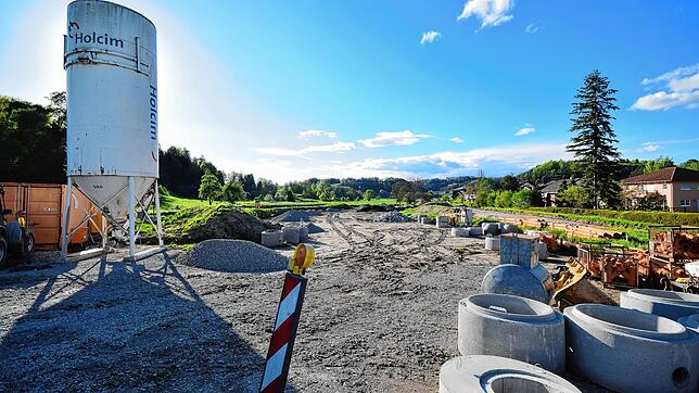 So sieht derzeit das Neubaugebiet Aspen am Rand von Seelfingen aus, bei dem die Erschließungsarbeiten teilweise ruhen.
