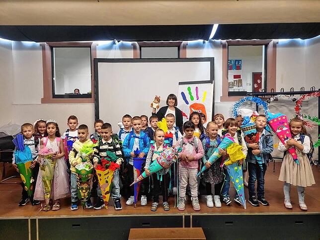 22 Jungen und Mädchen wurden in die Klasse 1a der Hans-Thoma-Schule Tiengen eingeschult. Klassenlehrerin ist Catrin Haag, Bild: Schule