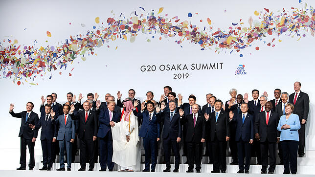 Die Staats- und Regierungschefs der führenden Industrie- und Schwellenländer sowie der Europäischen Union beim G20-Gipfel in Osaka (Japan).