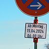 Auf der Umleitungsstrecke, in der Friedhofstraße und in der Bad Dürrheimer Straße, stehen am Freitag, 12. April, bereits zahlreiche ...