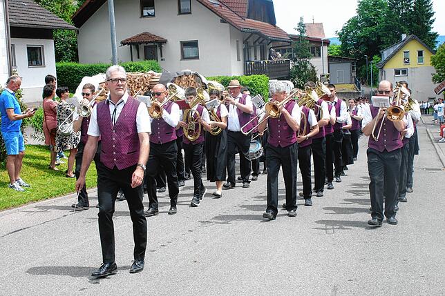 Bild 6: Gute Laune beim Bezirksmusikfest in Lausheim