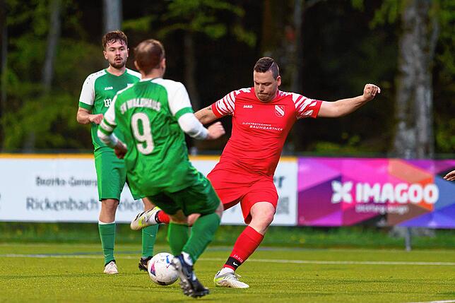 Bild 6: FC Bergalingen II gewinnt Kellerduell gegen Schlusslicht SV Waldhaus II mit 3:2 – wir haben Fotos!