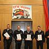 Diese Feuerwehrkameraden konnten in der Hauptversammlung der Gesamtwehr Stühlingen von Gesamtwehrkommandant Gerhard Pfeifer (von links) ...