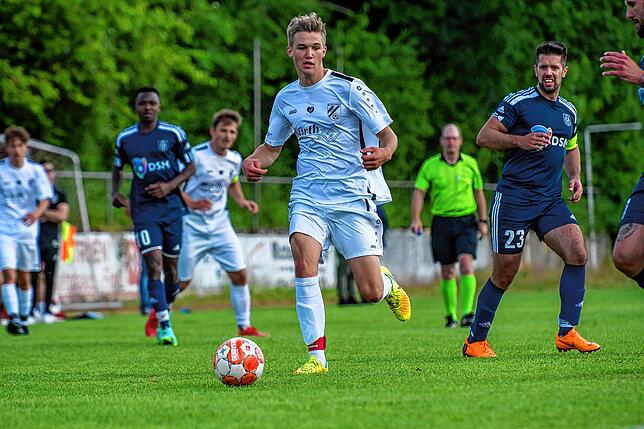 Bild 6: Spvgg. Wutöschingen bezwingt den SV Obersäckingen mit 2:1 &ndash; wir haben Bilder!