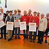 Verdiente Narren: Die Träger des Hochrhein-Verdienstordens mit ihren Zunftmeisters (von links): Landschaftsvertreter René Leuenberger ...
