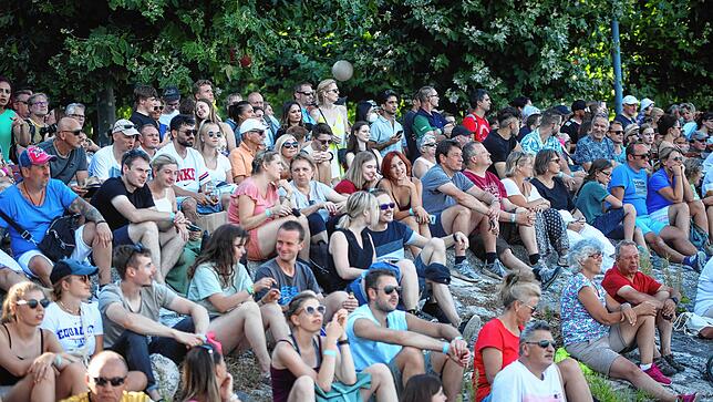 Bild 42: Konstanzer Seenachtfest 2022: Ein Highlight des Tages ist die Wasserski-Show