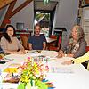 Rektorin Annette Uhl im Gespräch mit Gabriele Hage, Martin Notheis, Monika Friesenhagen und Gesine Smaglinski (von links).