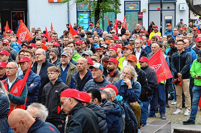 Bild 23: ZF Friedrichshafen: Bilder vom Protestmarsch gegen den Stellenabbau