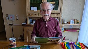 Klaus Renkawitz war 17 Jahre lang Leseopa im Kindergarten St. Elisabeth in Schwörstadt. Foto: Elena Borchers