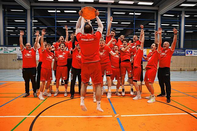 Bild 5: Der HSC Radolfzell sichert sich vorzeitig die Meisterschaft! Wir waren mit der Kamera dabei!