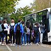 Das Thema &bdquo;Überfüllte Schulbusse&ldquo; ist in der gesamten Region aktuell. Unser Bild zeigt eine &bdquo;Schlange&ldquo; vor einem ...