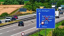 Derzeit ist die A 864 zwischen der Anschlussstelle am Autobahnkreuz Bad Dürrheim und dem Anschluss an die B 27/33 halbseitig wegen ...