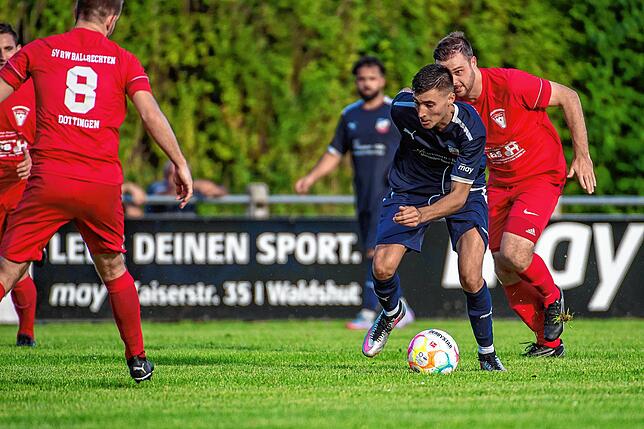 Bild 15: VfB Waldshut verliert gegen den SV RW Ballrechten-Dottingen mit 1:3 &ndash; wir haben Bilder!