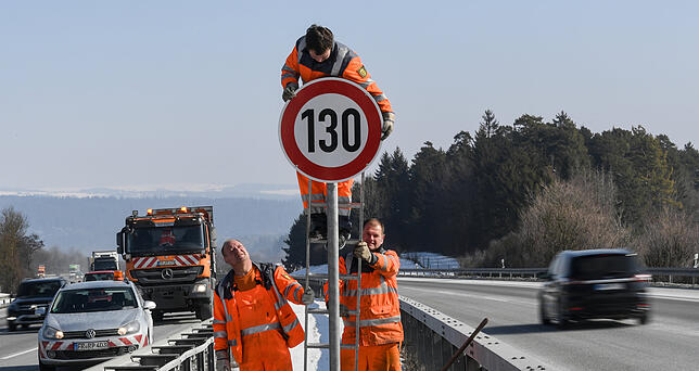 Das Tempolimit auf der A 81 wird um sechs Kilometer verkürzt. Bald werden die ersten Schilder wieder abgebaut.