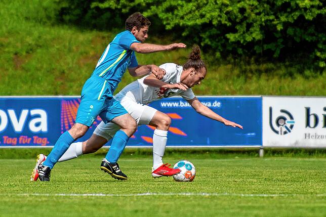 Bild 10: SV Buch düpiert den FC Erzingen und nimmt beim 2:1-Sieg die Punkte mit &ndash; und wir haben Bilder!