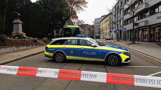 Die Bismarckstraße war wegen einer Bombendrohung gegen das Amtsgericht Waldshut gesperrt.