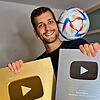 Erst Silber dann Gold: Das Videonetzwerk Youtube zeichnet Patrick Bäurer für 100.000 und für eine Million Abonnenten aus &ndash; alles ...