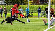 Obed Ugondu erzielt hier das zweite seiner beiden Tore für den 1. FC Rielasingen-Arlen, der die DJK Donaueschingen 3:0 besiegte.