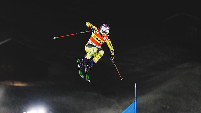 FREE STYLE &ndash; FIS SX WC Arosa AROSA,SWITZERLAND,12.DEC.22 &ndash; FREESTYLE SKIING &ndash; FIS World Cup, Ski Cross, ladies, men. ...