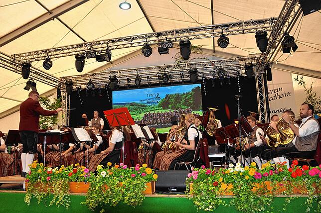 Bild 6: Bilder vom Pfingstmusikfest des Musikvereins Riedheim