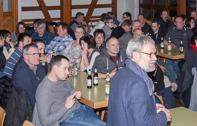Auf Interesse stieß die Informationsversammlung zum ELR-Schwerpunktprogramm in Thalheim. Rechts im Bilds Ortsvorsteher Hubert Stekeler.