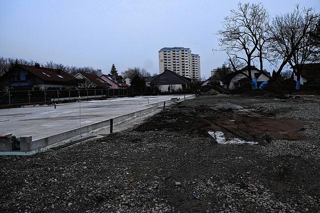 Der alte Kindergarten Seegaddel wurde abgerissen, auf diesem Bild ist bereits die Bodenplatte für den Neubau zu sehen.