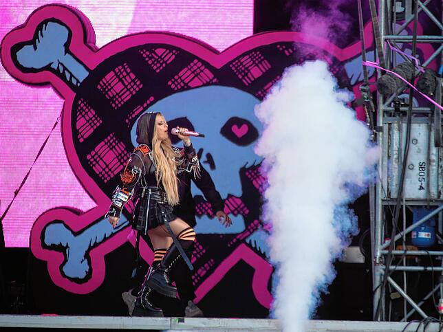 Bild 2: Southside 2024: Avril Lavigne sorgt für Gänsehaut bei ihren Fans