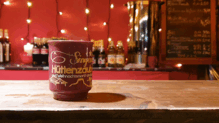 Glühwein ist nicht gleich Glühwein auf dem Singener Weihnachtsmarkt: Warme Getränke mit Umdrehungen gibt es einige.